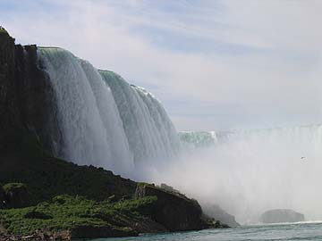 Horseshoe Falls, from below